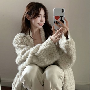 环保小湖羊仿皮草皮毛一体外套2025女时髦年底战袍加厚懒慵上衣冬