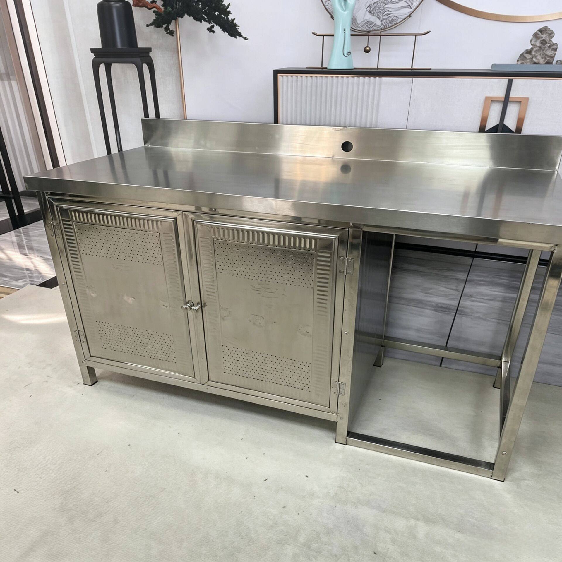 不锈钢一体橱柜家用厨房煤气罐操作台农村储物柜多层可移动带门