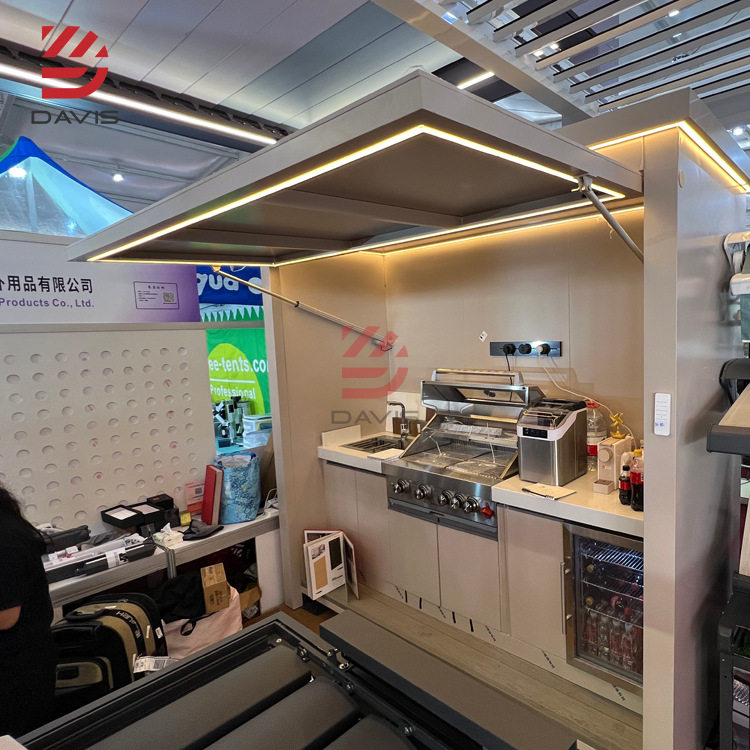现代户外厨房套装配有铝合金框架水槽烤架储物空间烹饪宴会