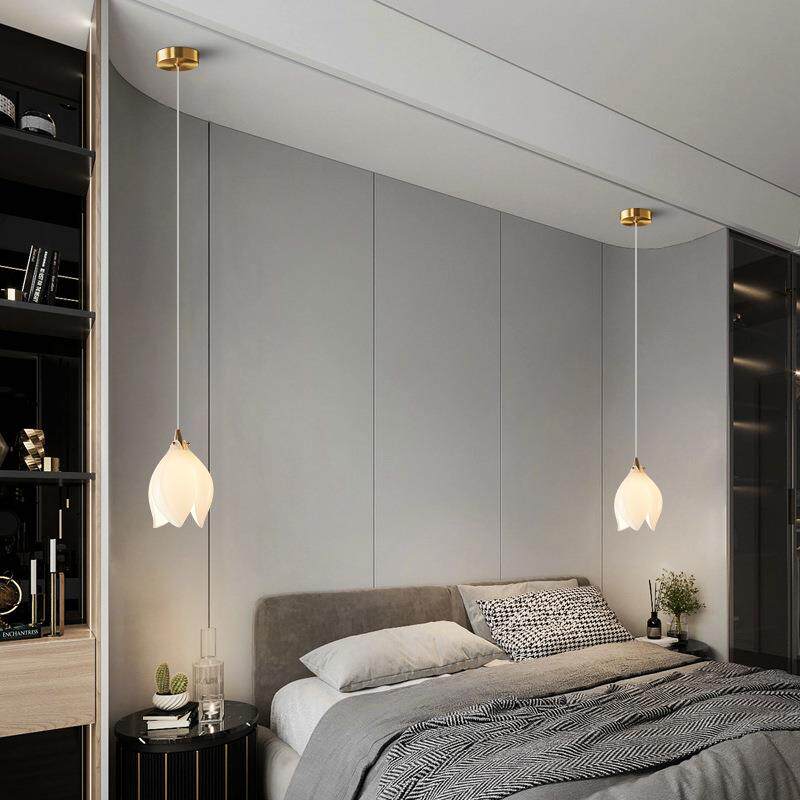轻奢单头餐厅吊灯后现代简约卧室灯创意个性白玉花蕾楼梯床头吊灯