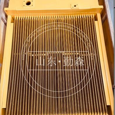 装载机配件WA470-5水箱421-03-31114水箱421-03-31551