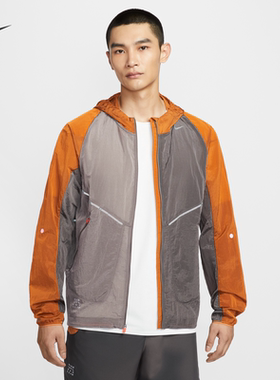 耐克/NIKE男子运动训练拒水轻盈新款连帽跑步夹克外套IM9662-289