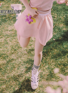 Adidas/阿迪达斯三叶草女子运动休闲褶皱A字短裙IP3759 IP3758