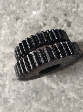 沈阳机床厂C630车床配件进给箱双联齿轮73040齿数Z36/42模数2孔2