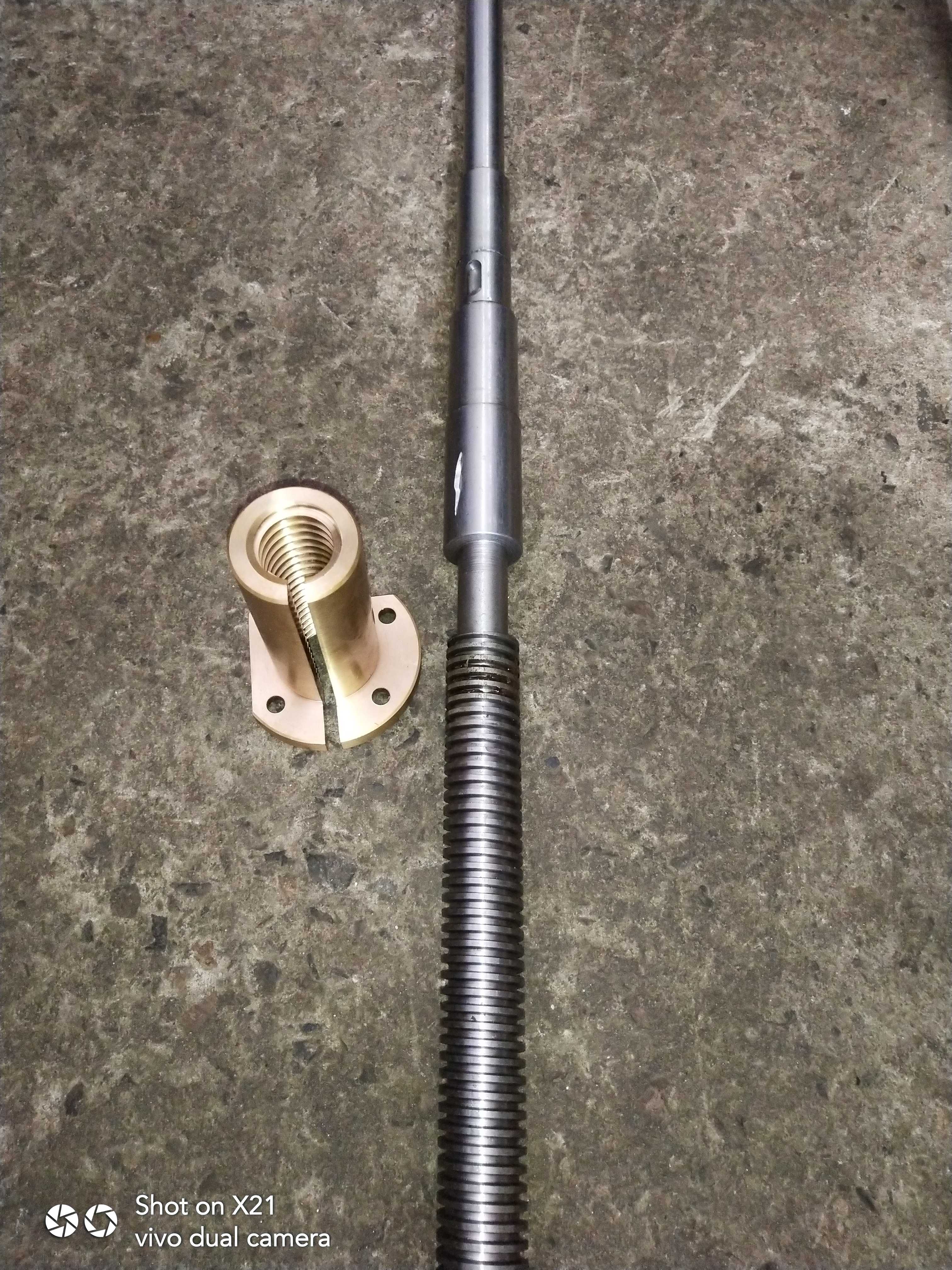 天星火CWA6185 CWA61100车床配件5012/5015中丝杆中螺母T28水*5