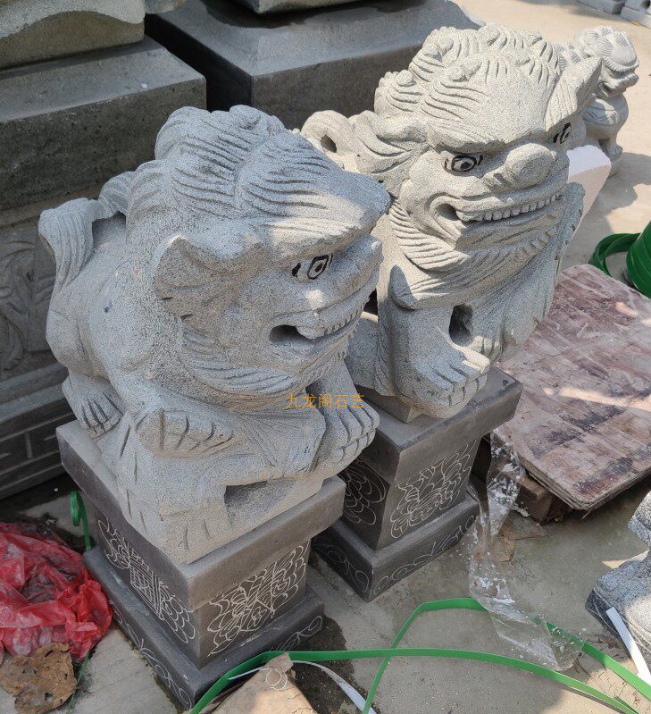 天然青石南狮献钱狮镇宅风水