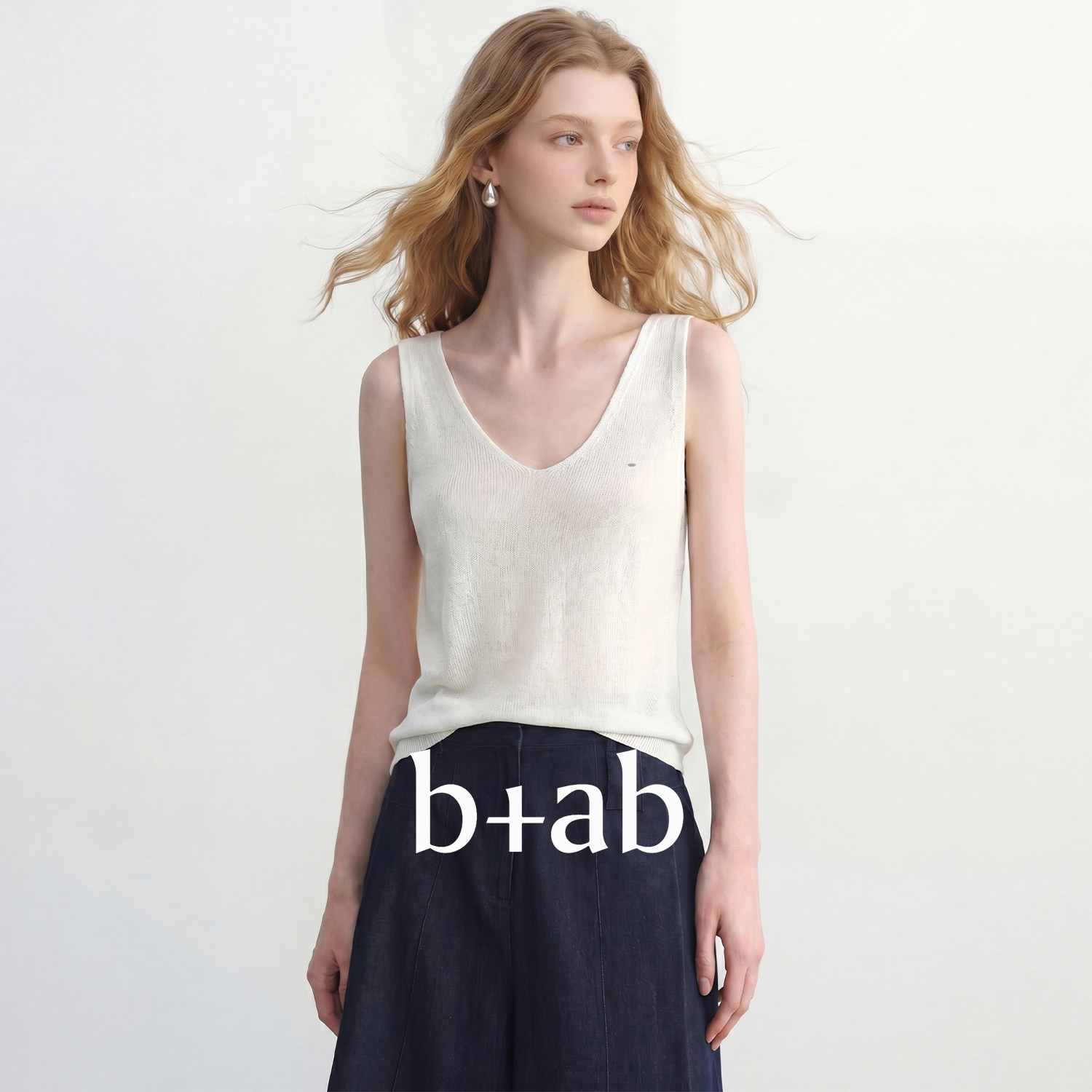 it b+ab韩系简约风V领吊带背心女夏季显瘦气质百搭款外穿打底上衣