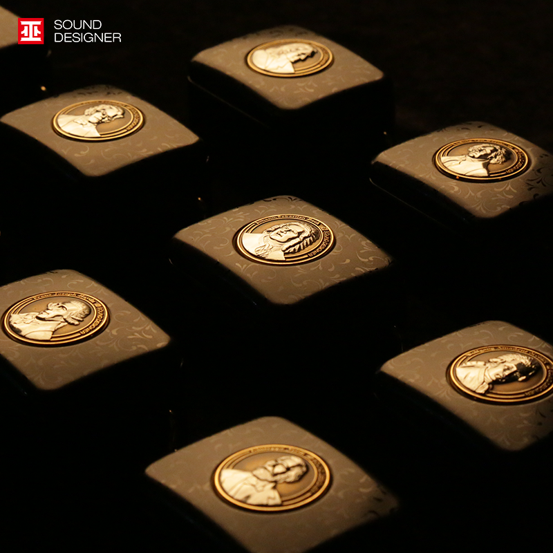 巫 音乐盒古典音乐家头像徽章欧式复古手摇八音盒 毕业生日礼物