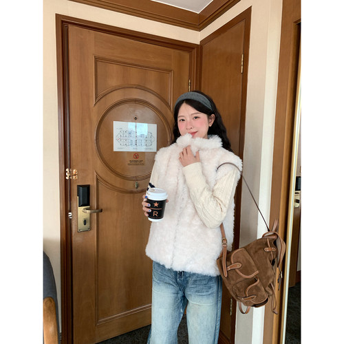 WHYSTUDIO 韩系复古小千金环保皮草女冬季立领毛毛马甲羊羔毛外套