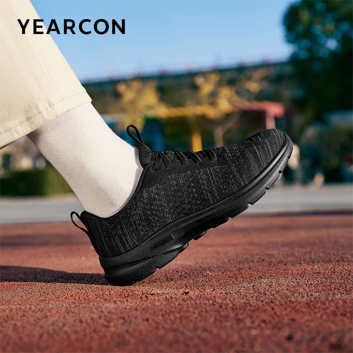 意尔康新款女休闲鞋