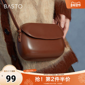 商场同款 百思图冬季 新款 潮流复古马鞍包单肩斜挎包女X2782DX2