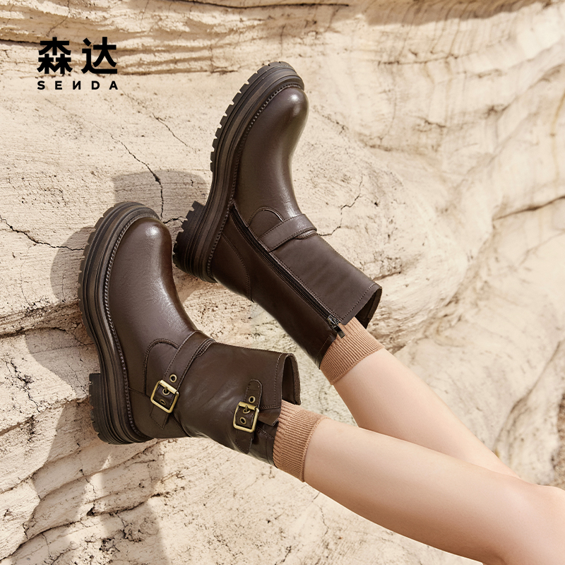 森达骑士靴女时装靴24冬新款复古机车风厚底加绒中筒靴ZTE28DZ4