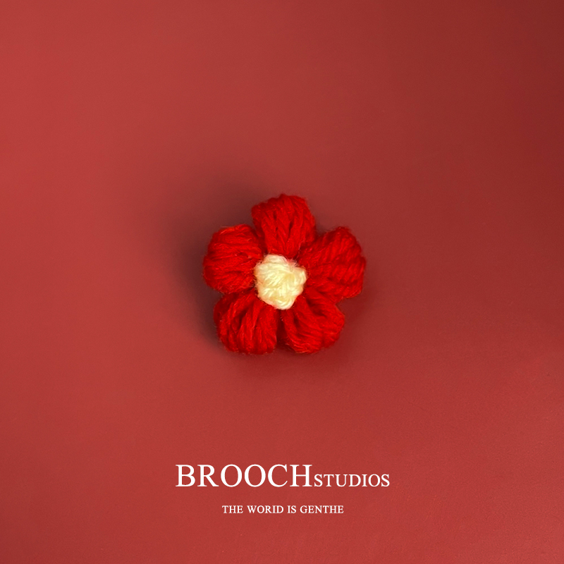 BROOCH送你一朵小红花胸针学生闺蜜可爱日系毛线包包衣服装饰品-封面