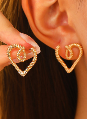 New Love heart Earrings Twisted Retro Earnail Earrings stud