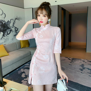 粉色小雏菊改良旗袍新中式连衣裙文艺茶服小个子年轻款女2025新款