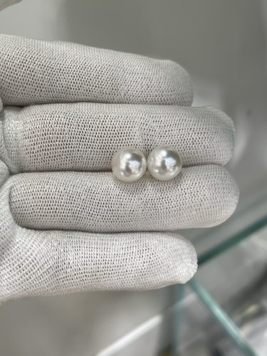 最亮的一对 10.83，10.84mm澳白耳钉