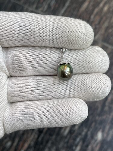 荧光金属色10.94mm大溪地吊坠 自然光拍摄
