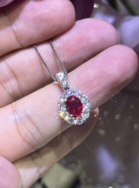 培育鸽血红1.71ct。培育钻石d1.556ct吊坠pt950镶嵌