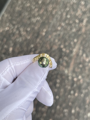 完美无瑕10.33mm大溪地孔雀绿法老款戒指 9k培育钻石镶嵌