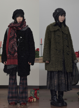 popoup23FW“潦草小狗”大翻领卷卷羊羔毛牛角扣外套