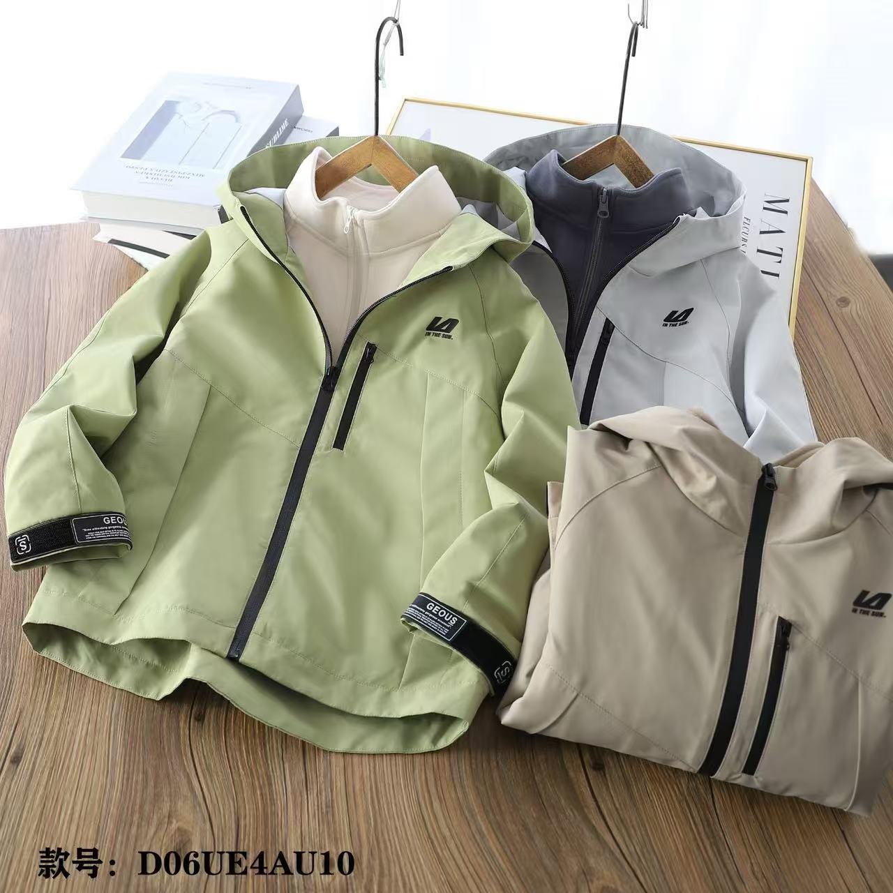 D06UE4AU10三合一冲锋衣（清 ）