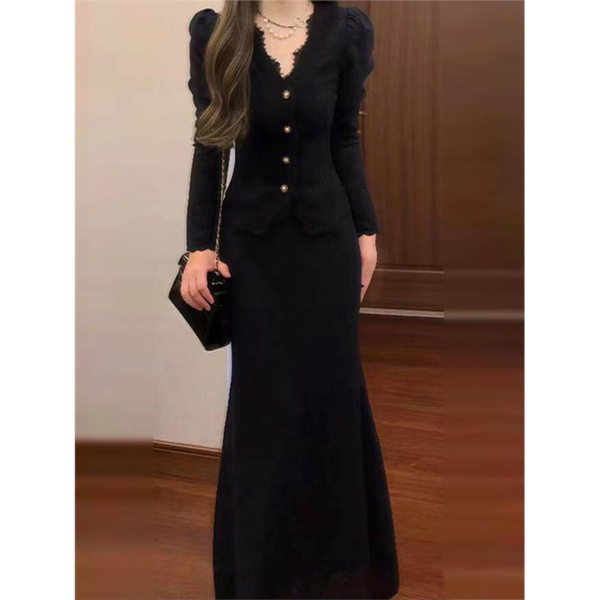 法式黑色针织连衣裙子女秋装2025新款小个子香风一整套早秋季穿搭