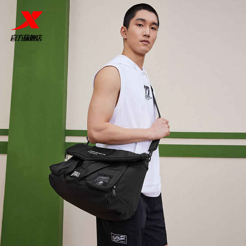 特步挎包男女同款正品新款大容量腰包通勤单肩包8762371300