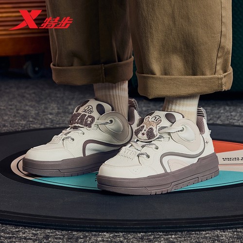 特步萌仔鞋|女2025冬季新款厚底运动鞋时尚百搭板鞋976418310031