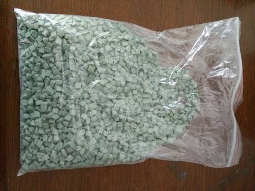 震动金属文玩核桃绿三角磨料