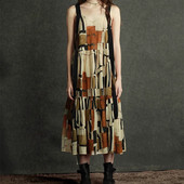 现货达家2023年秋季 新品 色块肌理印花蓬松吊带连衣裙女DAWA080626