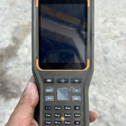 中海达ihand30手簿、4G全网通 成色如图。开机有时候重