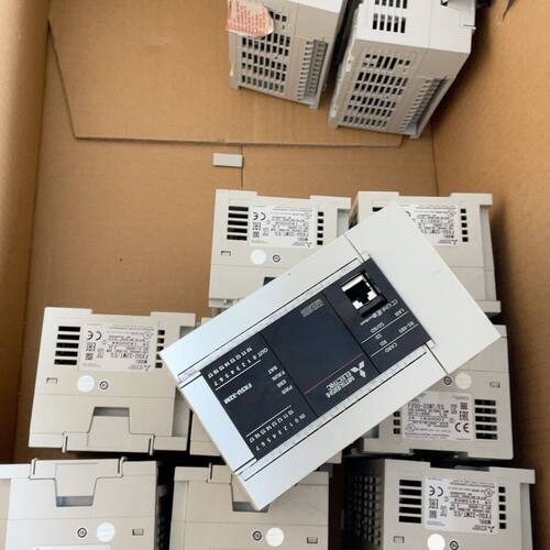 PLC FX5U-32MT/ES 日本 功能完好