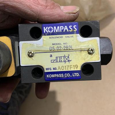 台湾KOMPASS 康百世电磁阀 D5-02-2B2L 看着