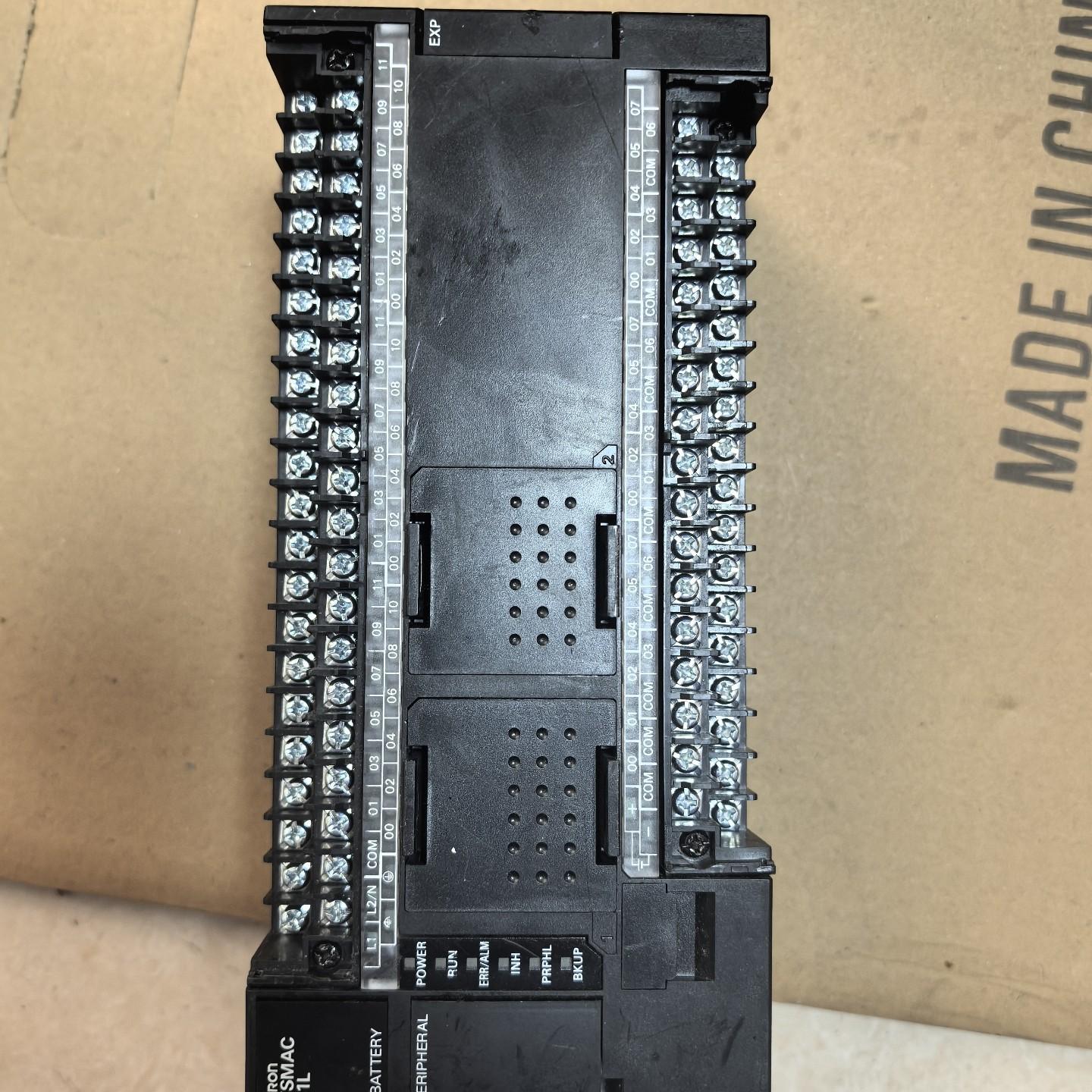 拆机PLC CP1L-M60DR-A