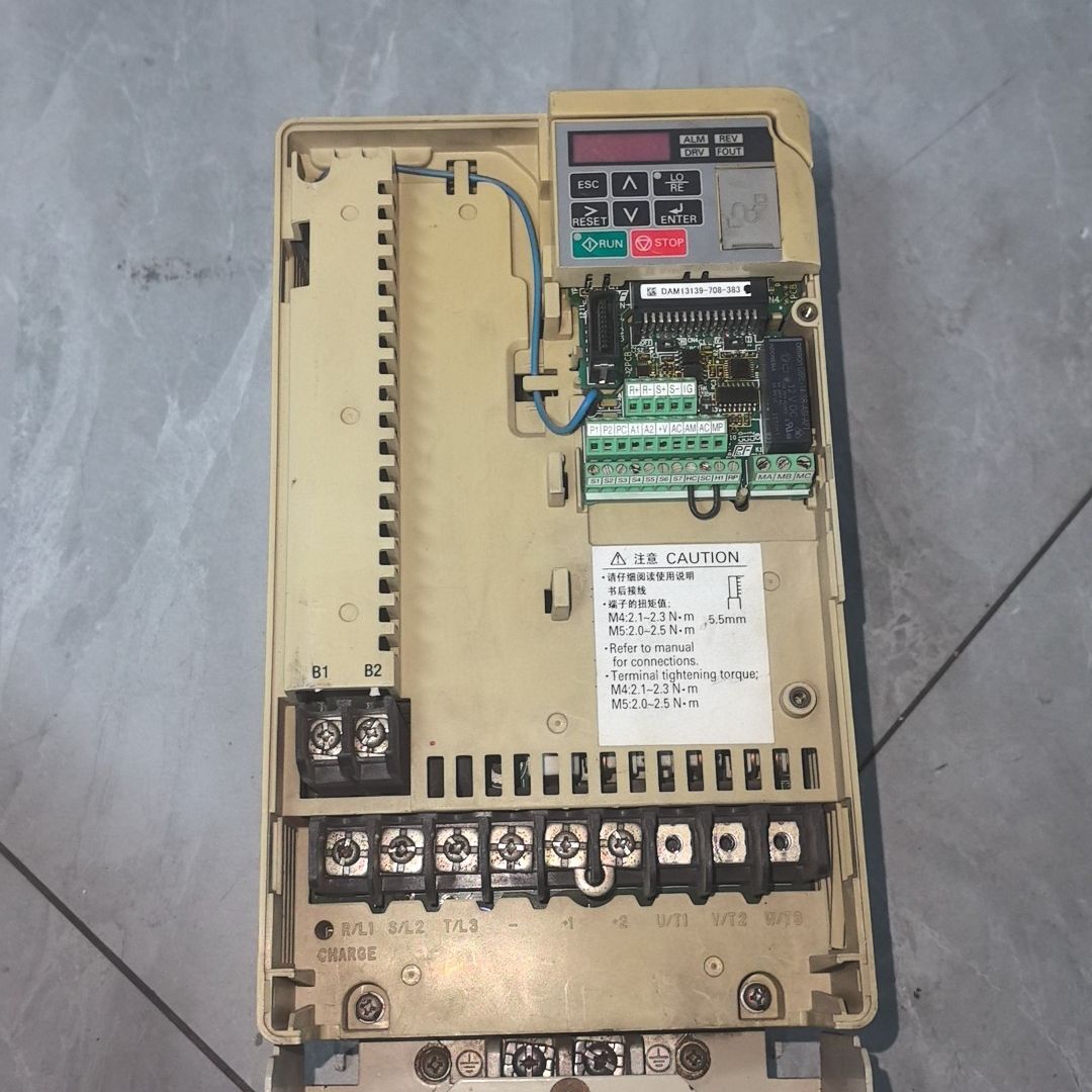 安川变频器CIMR-VB4A0023FAA 7.5/11