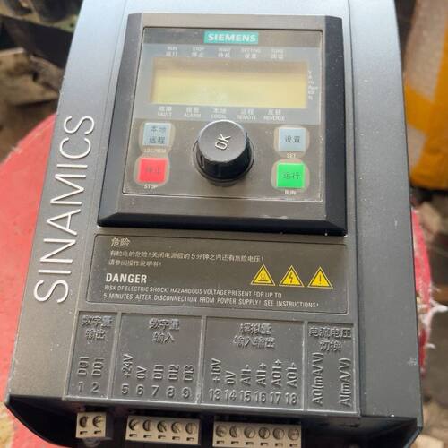 变频器6SL3217-0CE17-5UA1 380V