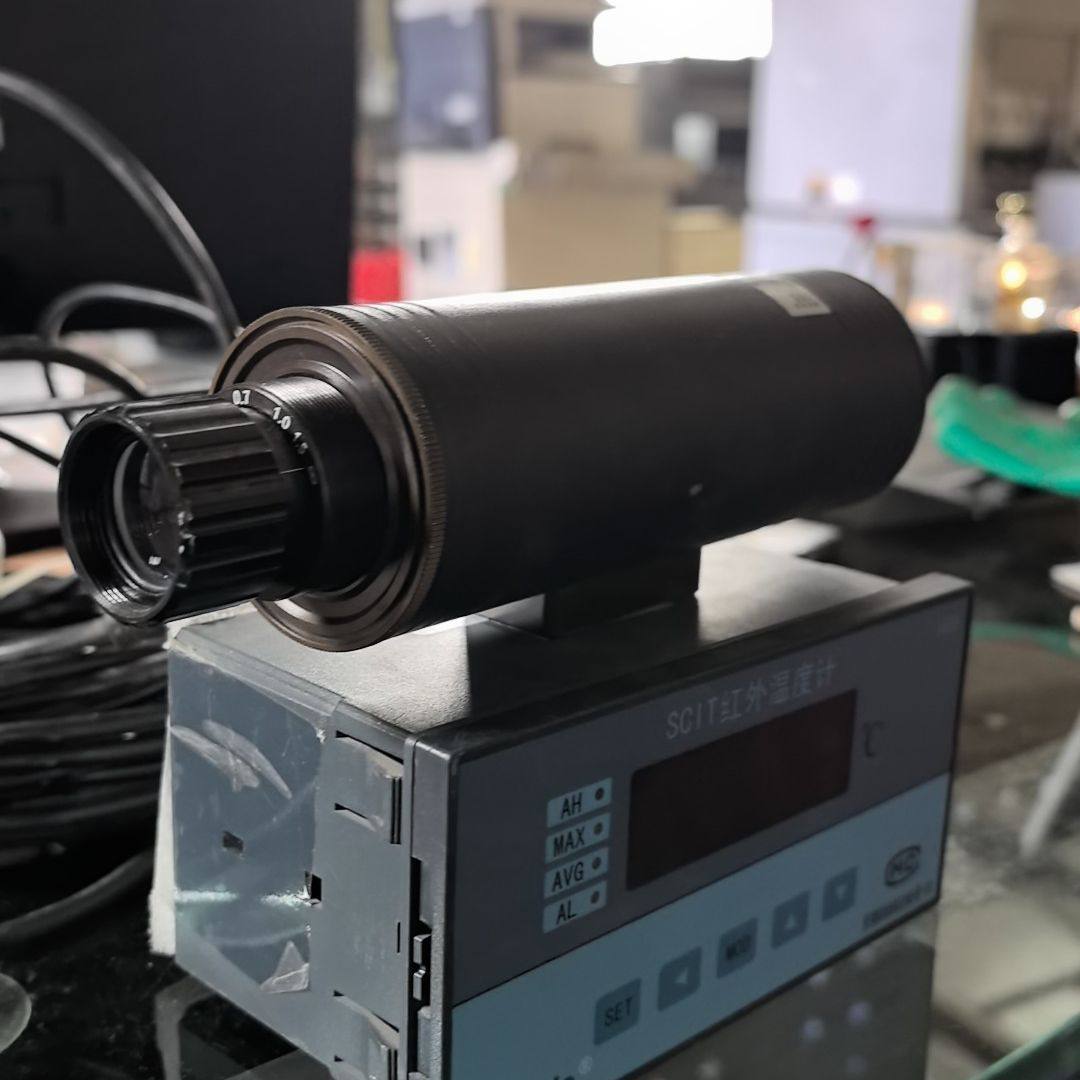 SCIT红外温度计 型号SCIT-2 M1 测量范围300-