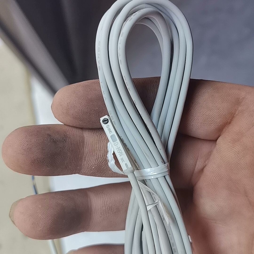气缸磁性开关DM9N剩下不多有需要的老铁