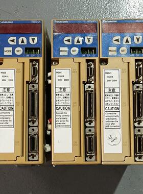伺服驱动器MSD021A1XX 拆机件 成色还可以 外观