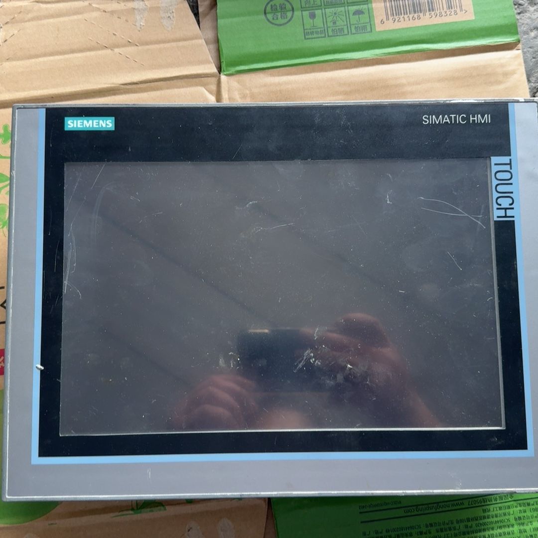 出售拆机触摸屏 6AV2 124-0MC01-0AX0