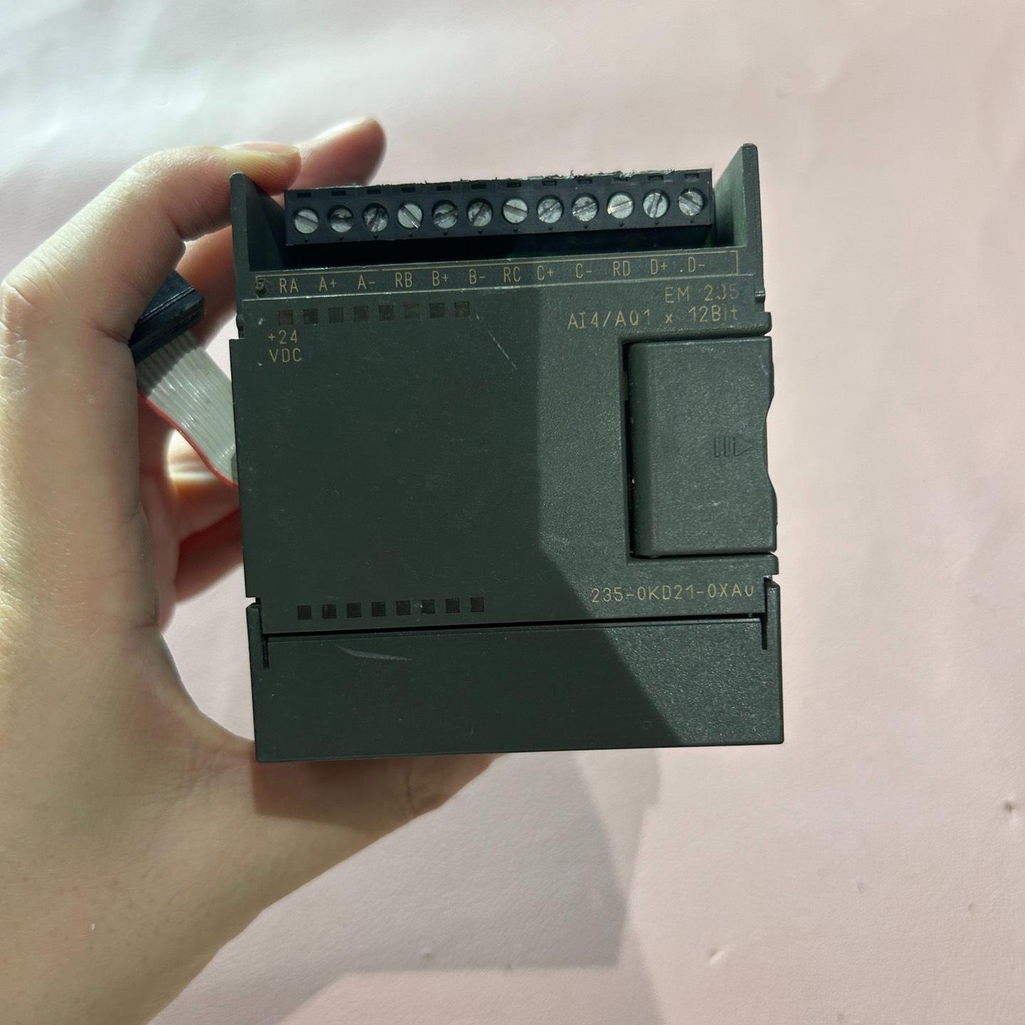 PLC 型号：6ES7 235-0KD21-0XA0 拆