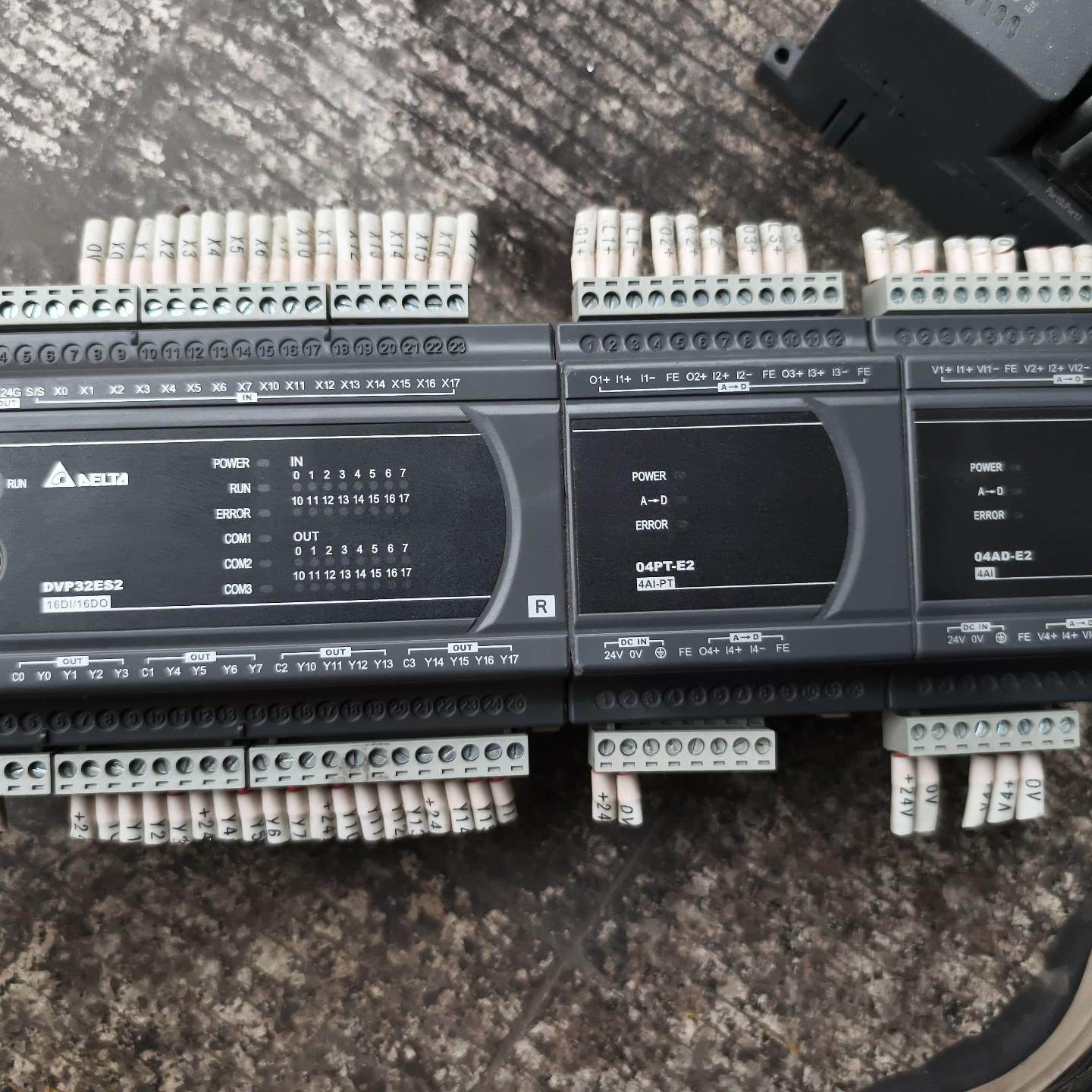 台达DVP32ES2、04PT-E2、04AD-E2 实物图