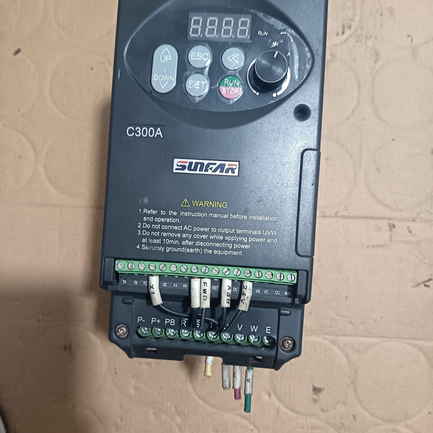 四方变频器 C300A-4T0015 1.5/2.2千瓦