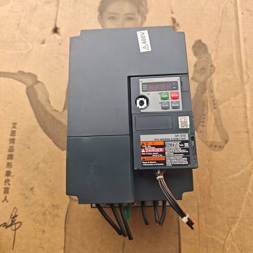 变频器 VFS15-4055PL-CH