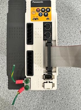 MADD0152DR10伺服驱动器100W 设备拆机 实