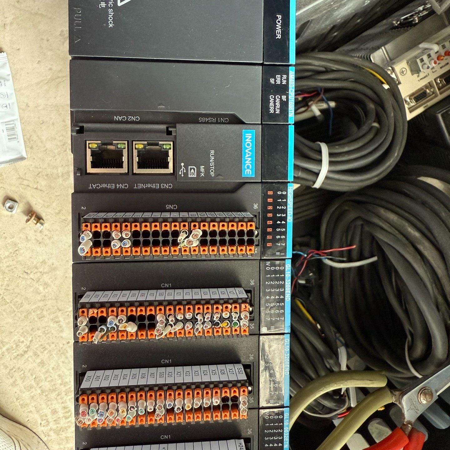 汇川16轴总线PLC AM403-CPU1608TN 实拍图