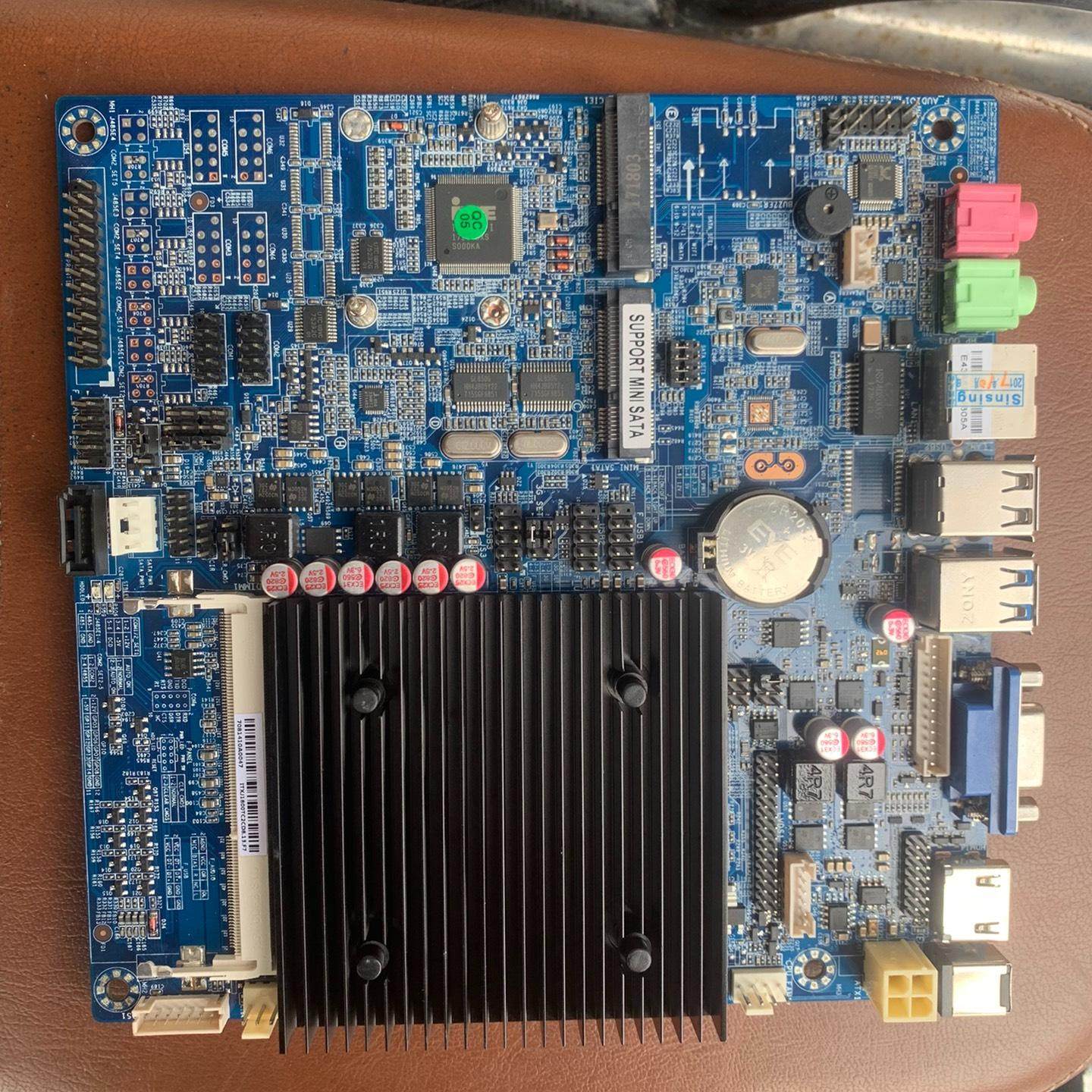ITX-J1800TC-2CD8 收银工控广告机低功耗