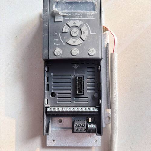 丹弗斯变频器主板加面板 FC311—37KW 拆机