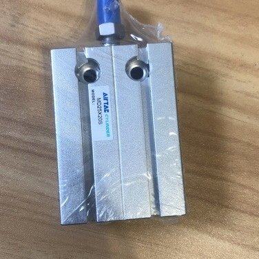 气缸薄型带磁气缸 型号MD24X20S。   5个