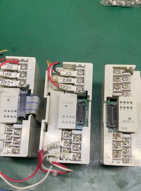 FX2N-1PG-E 两个FX2N-8ER 包好出